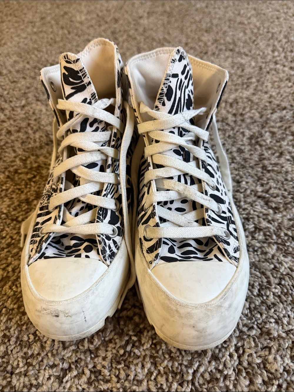 Women's High-Top Athletic Sneakers in Black and White